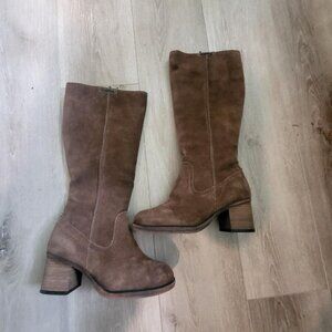 BearPaw Suede Water Resistant Boots, taupe, size 6